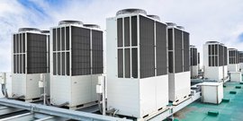 Industrie Kühlsysteme auf einem Flachdach